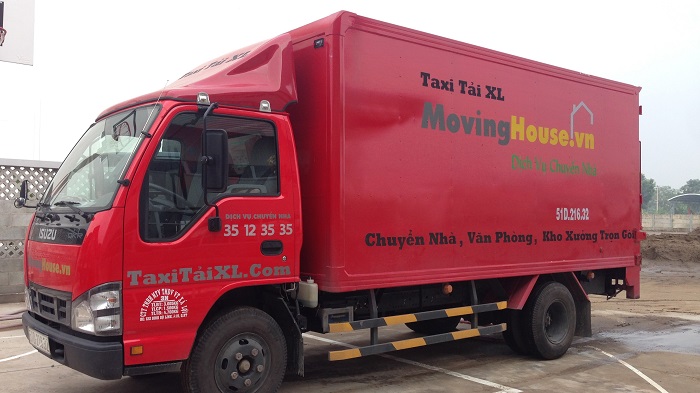 Vũ Hồng Phong thành lập Công ty Dịch vụ chuyển nhà Xá lợi Moving House - công ty dịch vụ chuyển văn phòng, chuyển nhà trọn gói tại thành phố Hồ Chí Minh.